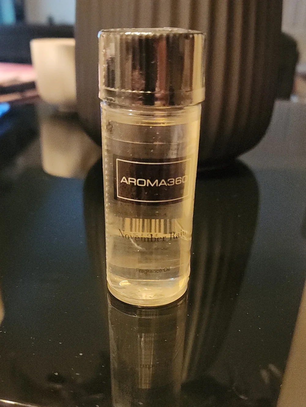 NWOT Aroma360 November Rain Fragrance Oil